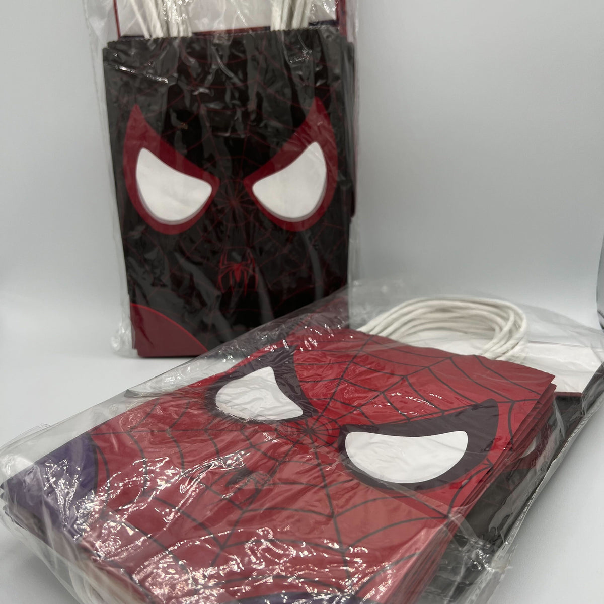 (16Pcs) Spiderman Spider-Man Goodie Bags, DC Comics Party Favor Gift Bag - Texas