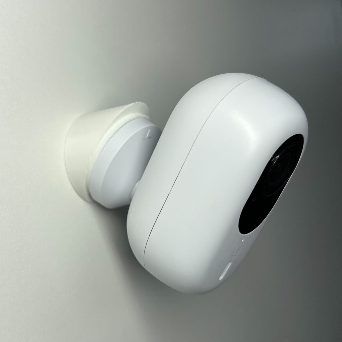 Unifi Protect G3 Instant Angled Wall and Surface Mount, 45 Degree (Hardware Included)