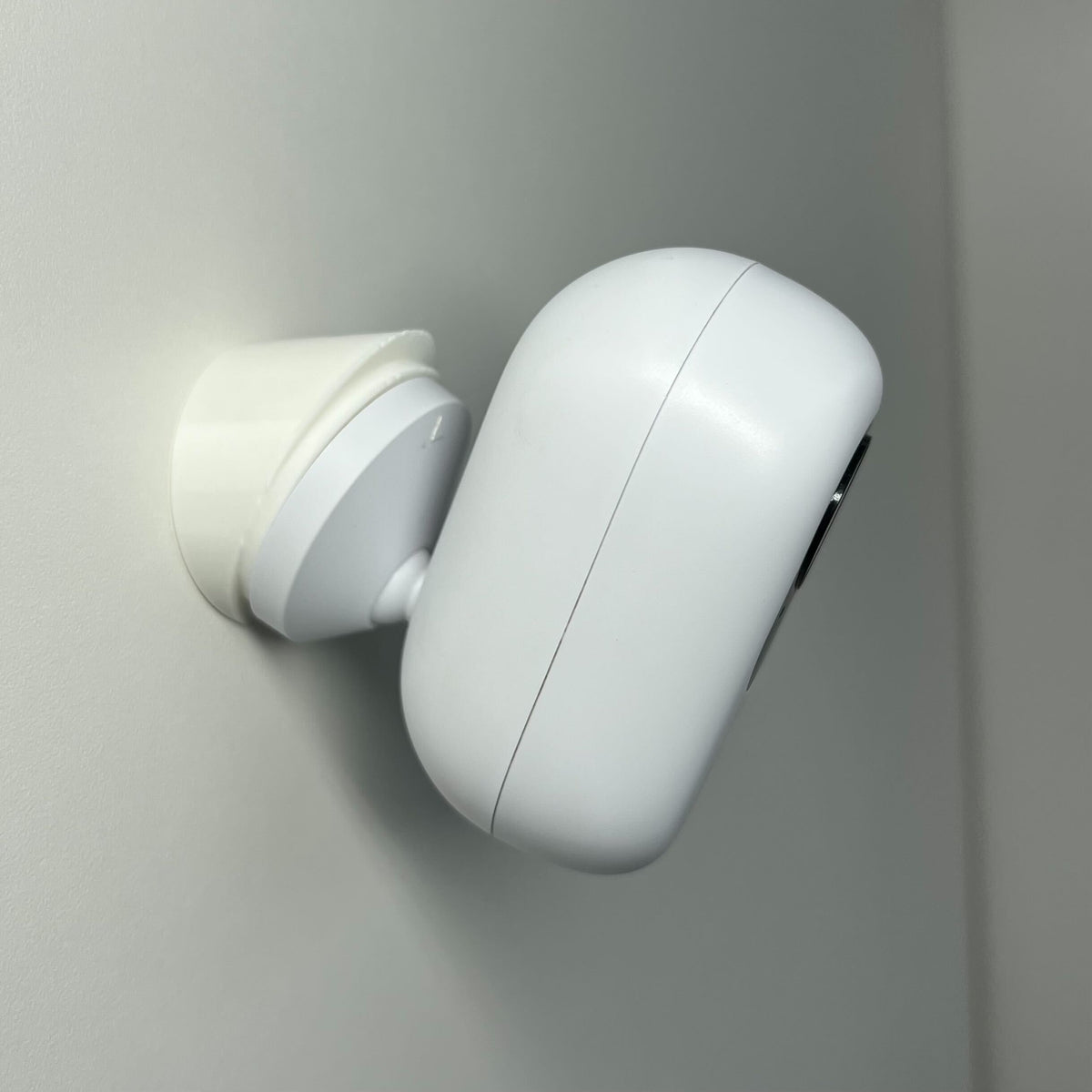 Unifi Protect G4 Instant Angled Wall and Surface Mount, 45 Degree
